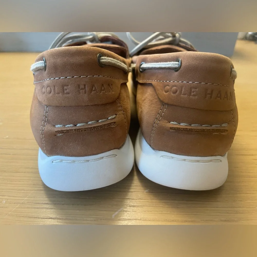COLE HAAN Grand Atlantic Boat Shoe SIZE 10 MEDIUM Cognac